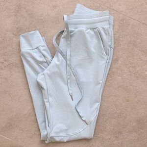 BuffBunny Joggers Size XS